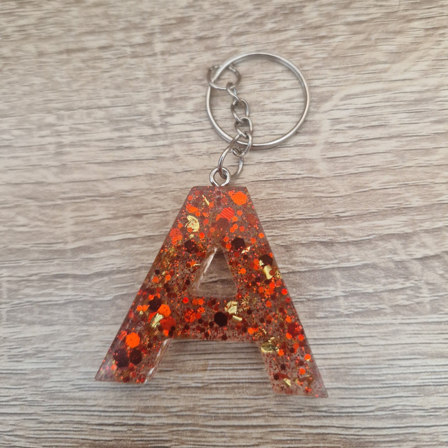 Porte clés lettres et chiffres rouge doré Résine Epoxy