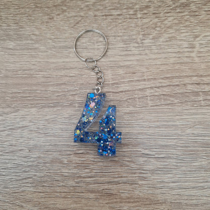 Porte clés lettres et chiffres Bleu Résine Epoxy