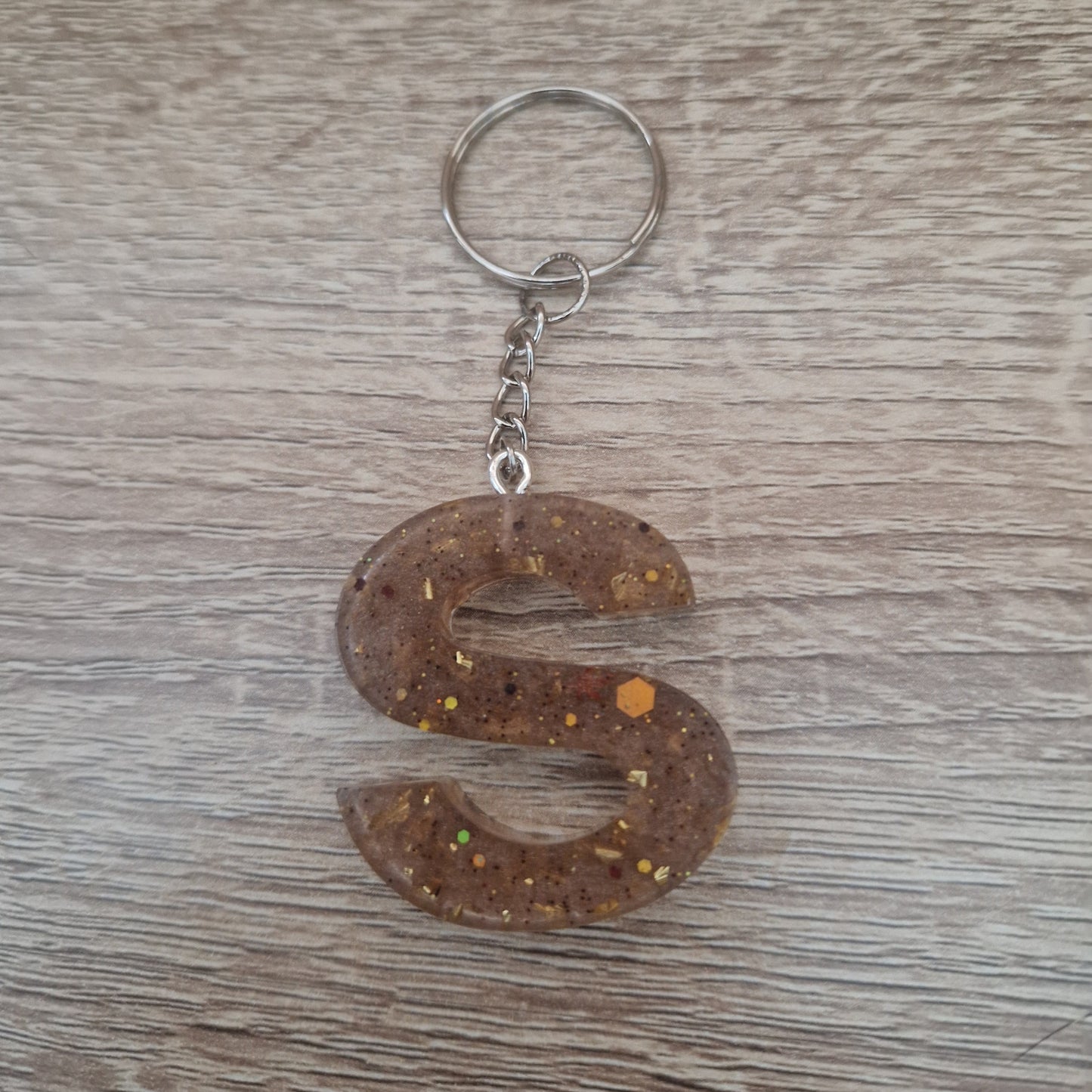 Porte clés lettres et chiffres Marron Résine Epoxy